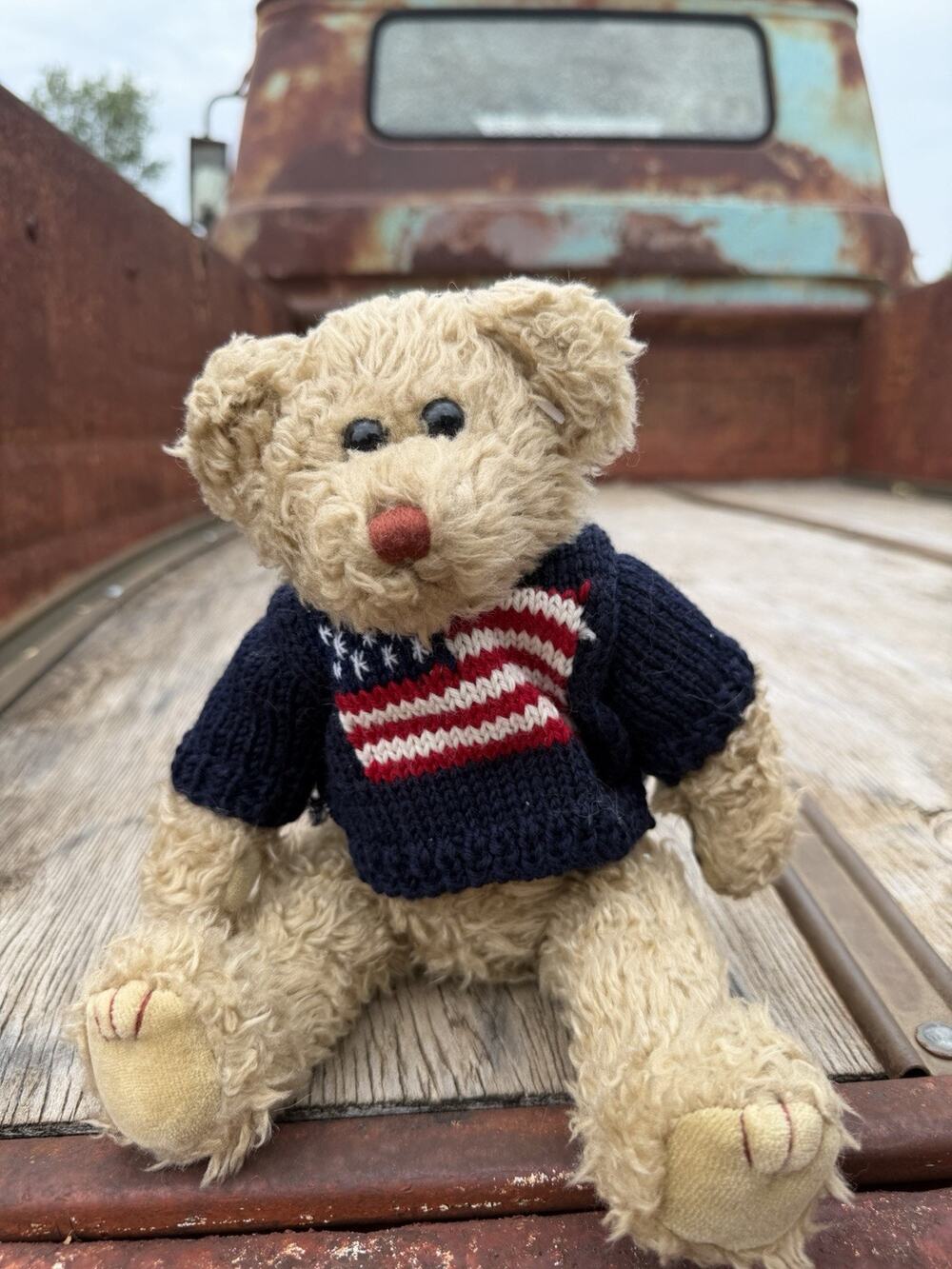 Vintage 1993 TY Attic Treasures Grant Bear 13” Jointed USA Flag Sweater Teddy